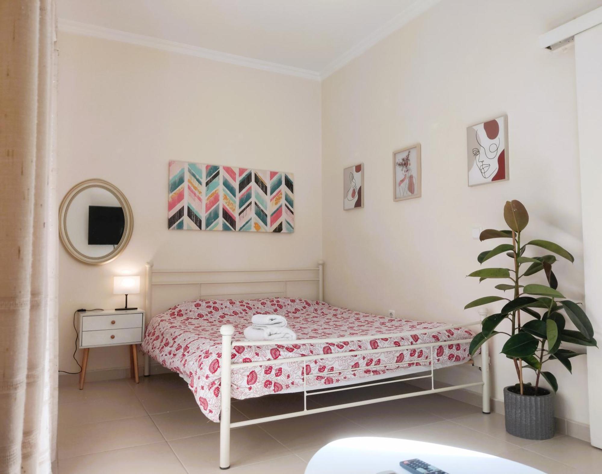 Next To Metro! Bright Apartment With Fully Equipped Kitchen Athen Exterior foto